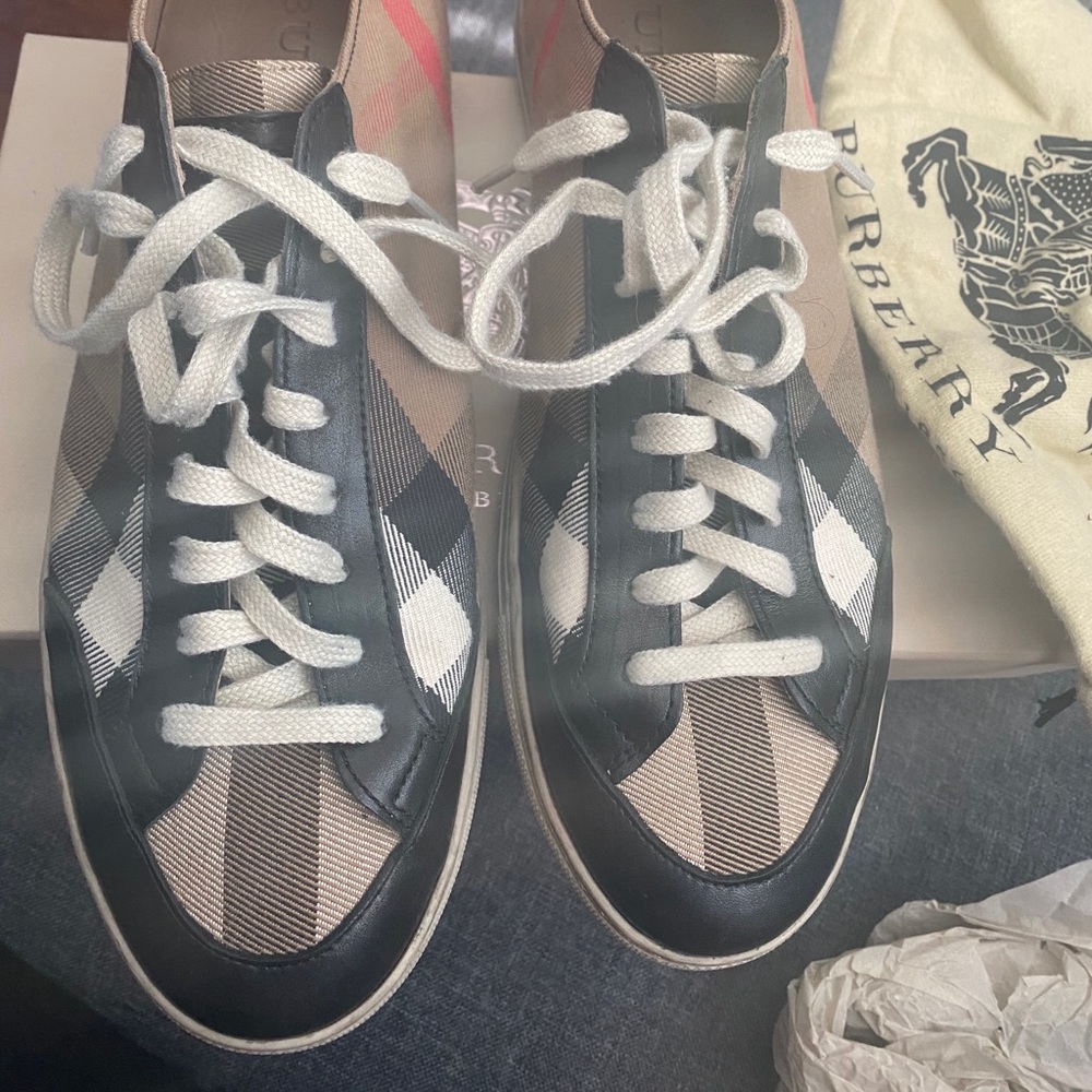 Burberry sneakers